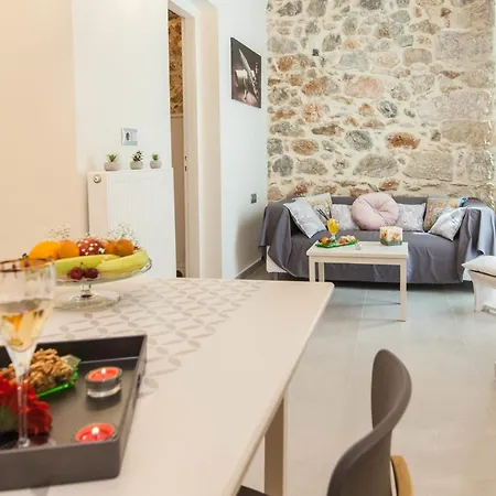 Pireas Jewel New Design Apt With Backyard
