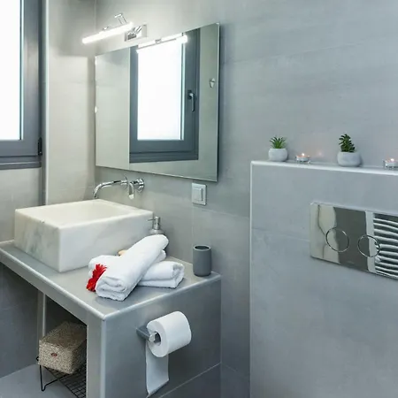 Apartment Pireas Jewel New Design Apt With Backyard *