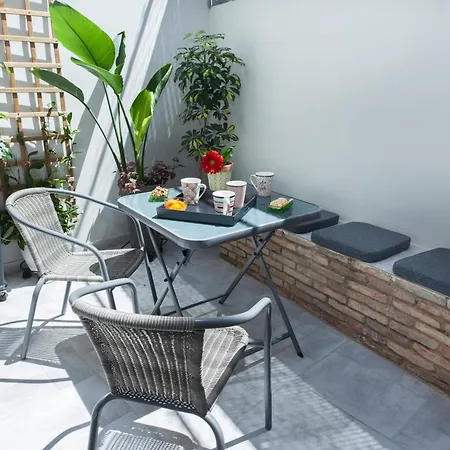 Apartment Pireas Jewel New Design Apt With Backyard *