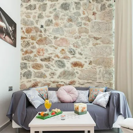 Pireas Jewel New Design Apt With Backyard Apartment *