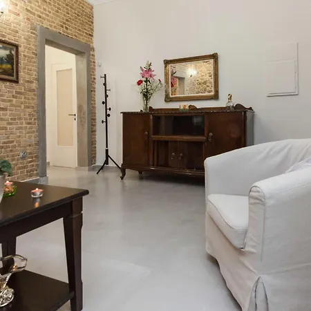Pireas Jewel New Design Apt With Backyard * Piraeus