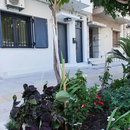 Pireas Jewel New Design Apt With Backyard
