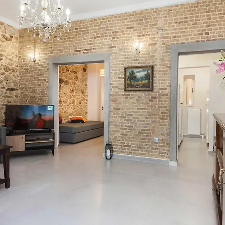Apartment Pireas Jewel New Design Apt With Backyard Piraeus